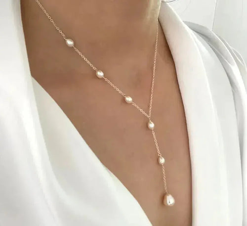Elises | Romantic with pendant and pearls | Silver necklace